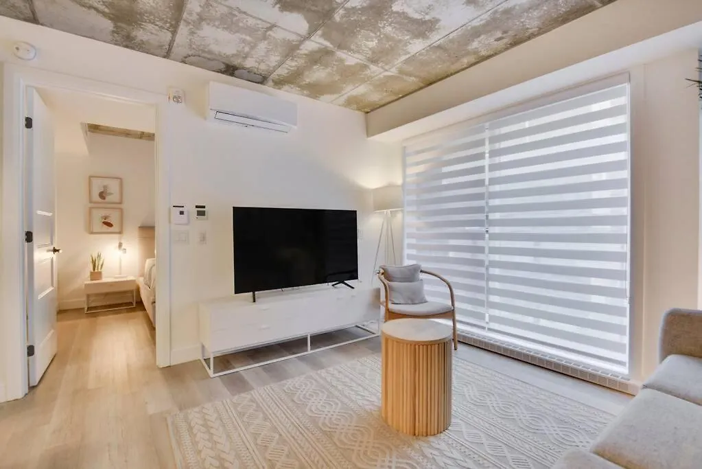 Condo - 305 Piscine Bbq Wifi مدينة كويبيك 0*,  كندا